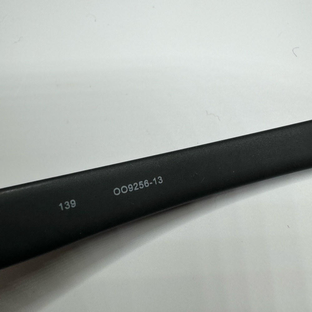 Oakley Men’s Sunglasses - Picture 5 of 7